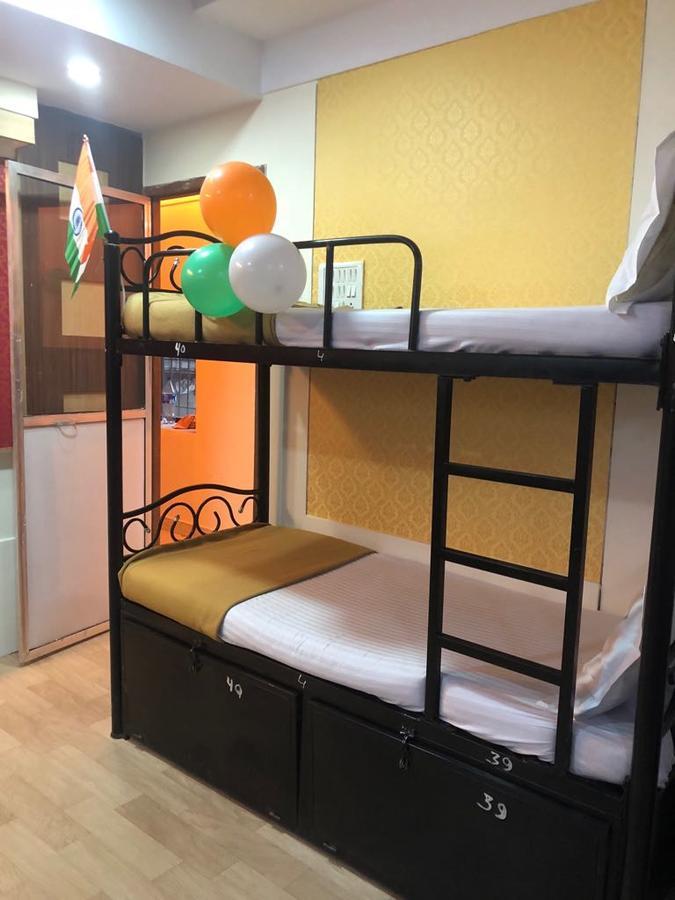 Bandra Dormitory Only For Indian Mumbai Bagian luar foto