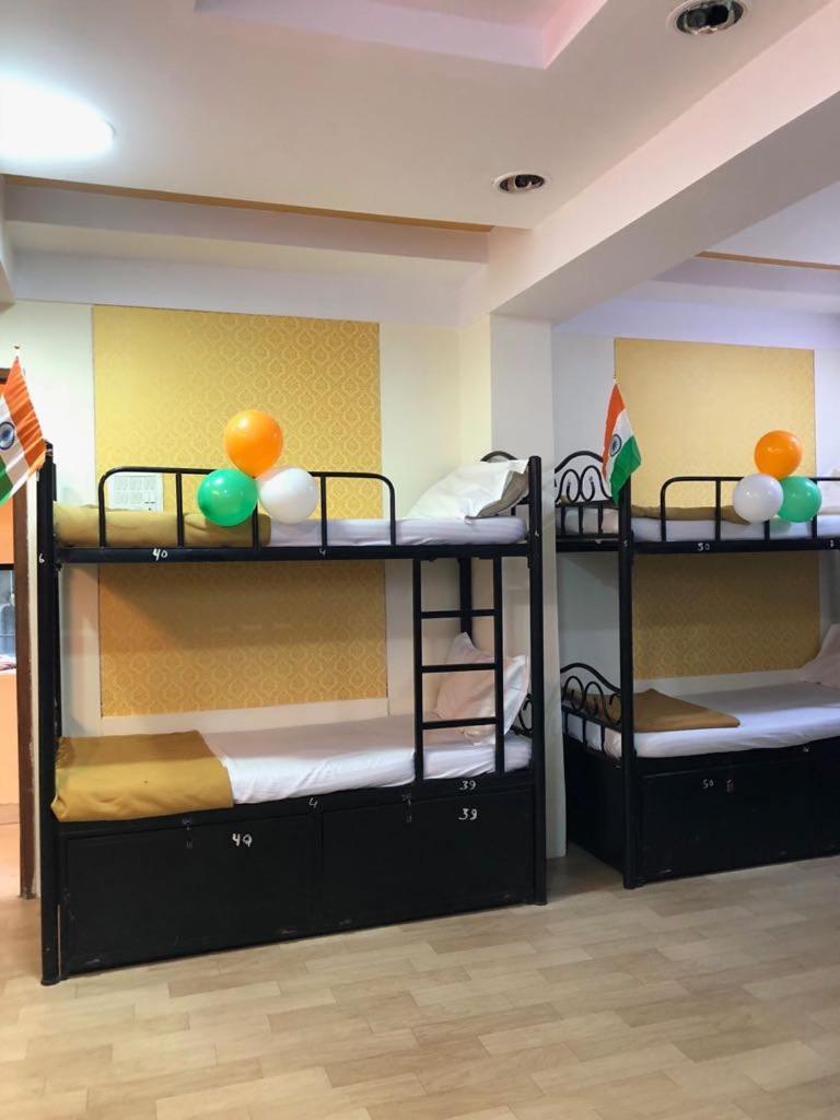 Bandra Dormitory Only For Indian Mumbai Bagian luar foto